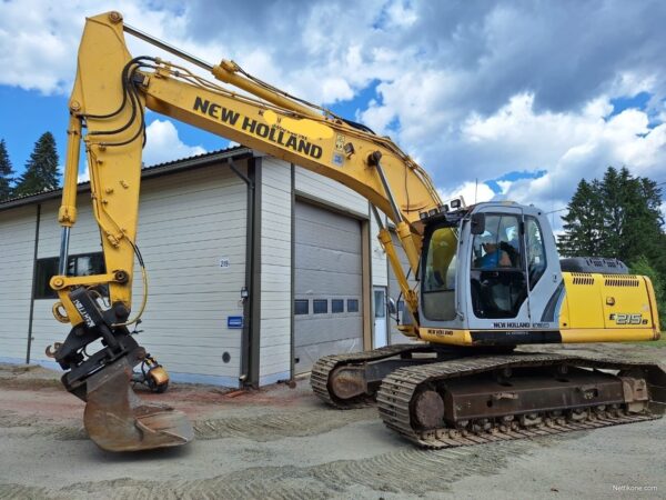 New Holland E215B 39.500€alv0 RAHOITUS/LEASING TARJOLLA! MARTTIINI KALLISTAJALLA* 1 OMISTAJALTA* 5600H!! 2008