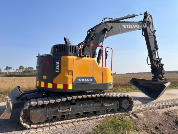 Volvo ECR235EL 129.000€ALV0 RAHOITUS/LEASING TARJOLLA! SIISTI KONE * ENGCON* HYVÄT VARUSTEET* ASF LAPUT 2019 - Image 7