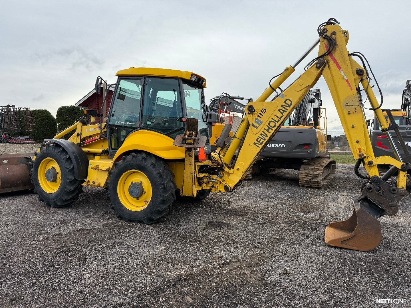 New Holland LB115 4PS 28.000€alv0 RAHOITUS/ LEASING TARJOLLA! JATKOPUOMILLA* LUISKAKAUHA* SIISTI KONE! 2001 - Image 36