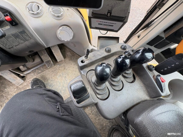 Volvo L 120 H 112 000 alv 0 % *2 Kauhaa Trukkipiikit Vaaka* *rahoitus/leasing* 2018 - Image 20