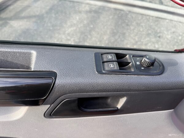 Volkswagen Transporter 2,0 TDI 103KW TODELLA NÄYTTÄVÄ! ALV VÄH KELPOINEN* TUORE KATSASTUS* HUOLLETTU* RAHOITUS TARJOLLA 0€ KÄSIRAHALLA! 2010 - Image 31