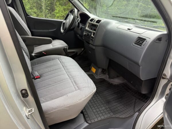 Toyota Hiace 2.5 D-4D 4x4 PITKÄ RAHOITUS TARJOLLA 0€ KÄSIRAHALLA! SIISTI HIACE!! 2008 - Image 14