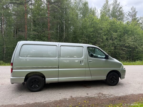 Toyota Hiace 2.5 D-4D 4x4 PITKÄ RAHOITUS TARJOLLA 0€ KÄSIRAHALLA! SIISTI HIACE!! 2008 - Image 11