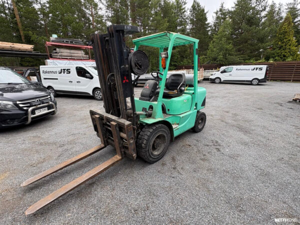 Mitsubishi FG 30 K *Kaasu/Diesel* 7600 alv 0 % *Rahoitus tarjolla* 2002 - Image 3
