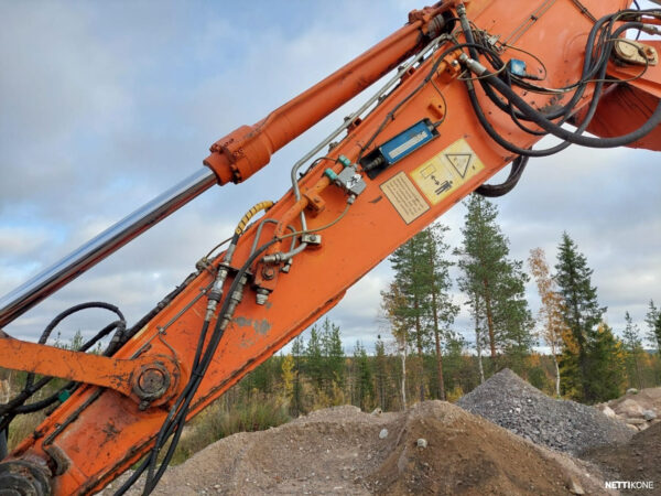 Hitachi ZX 225 USRLC MYYTY!! *Rahoitus/Leasing tarjolla* *Engcon+pihti* *3kauhaa* 2004 - Image 10