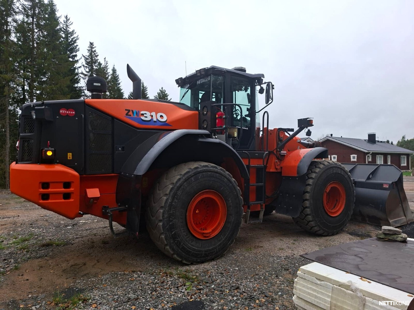 Hitachi ZW 310-6 120 000 alv 0 % *Rahoitus/Leasing tarjolla* *Huippu siisti* *Vain 6129h* *V-kauha Maakasi* *Vaaka* 2019 - Image 3