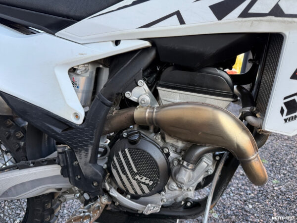 KTM 250 SX-F 2023 - Image 17