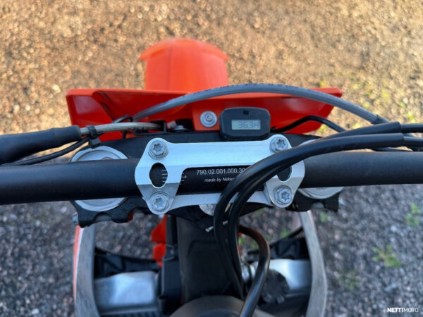 KTM 250 SX-F 2023 - Image 14