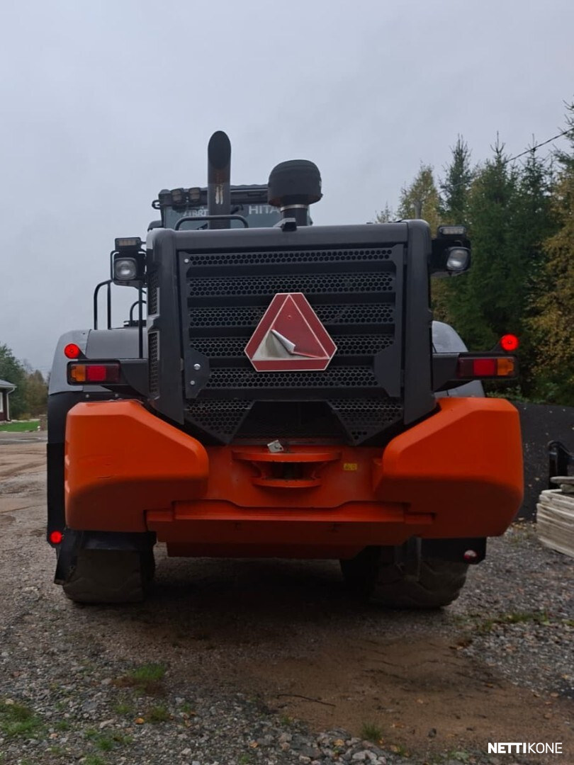 Hitachi ZW 310-6 120 000 alv 0 % *Rahoitus/Leasing tarjolla* *Huippu siisti* *Vain 6129h* *V-kauha Maakasi* *Vaaka* 2019 - Image 4