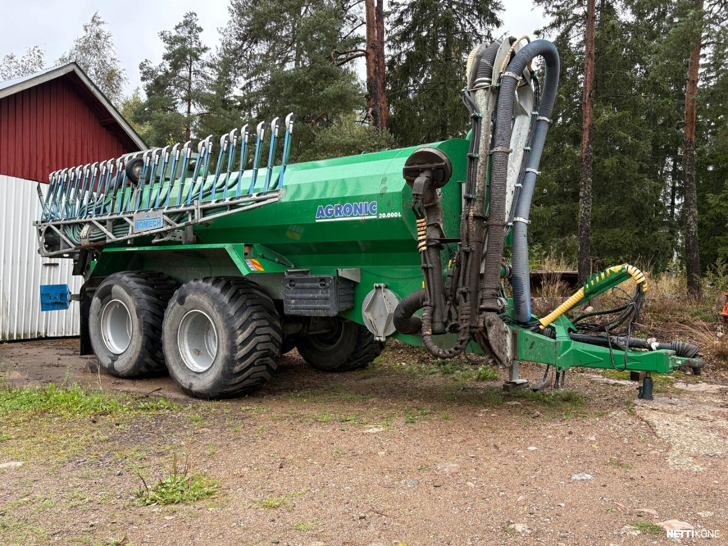Agronic 20m3 Sivukuormain Bomech veitsimultain 79 000 alv 0 % *Rahoitus/Leasing tarjolla* 2015