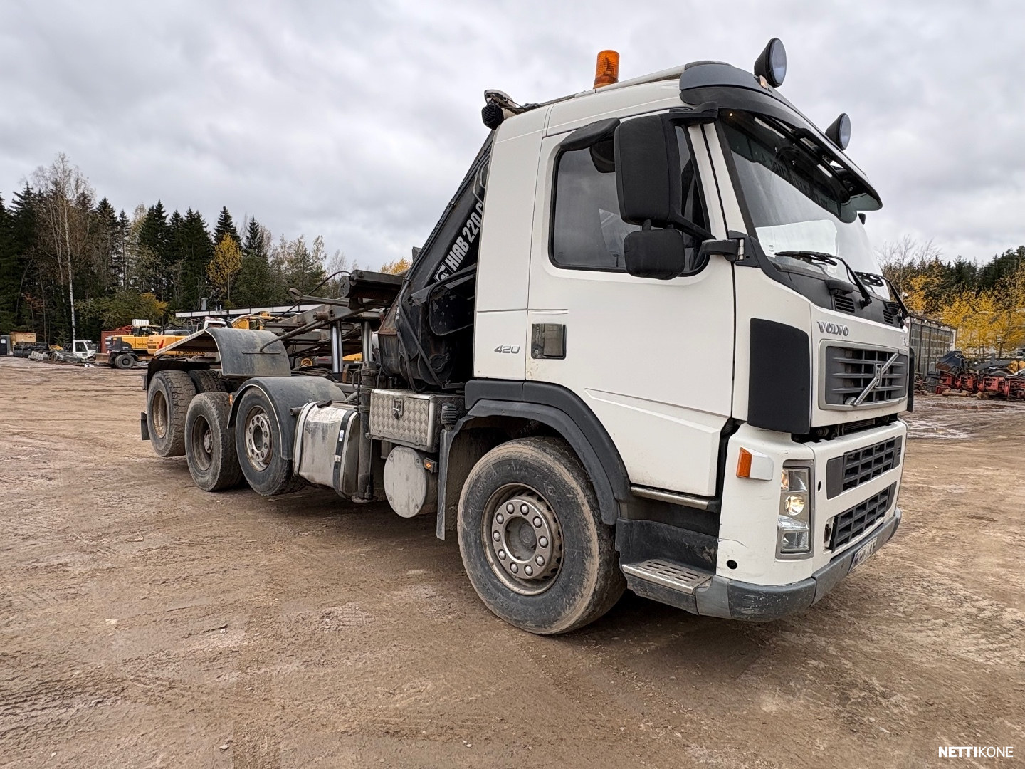 Volvo FM 420 8x4 Vaijerilaite + HIAB 220 C-4 nosturi Kauppaan kuuluu konelava ja roskalava 2002 - Image 4
