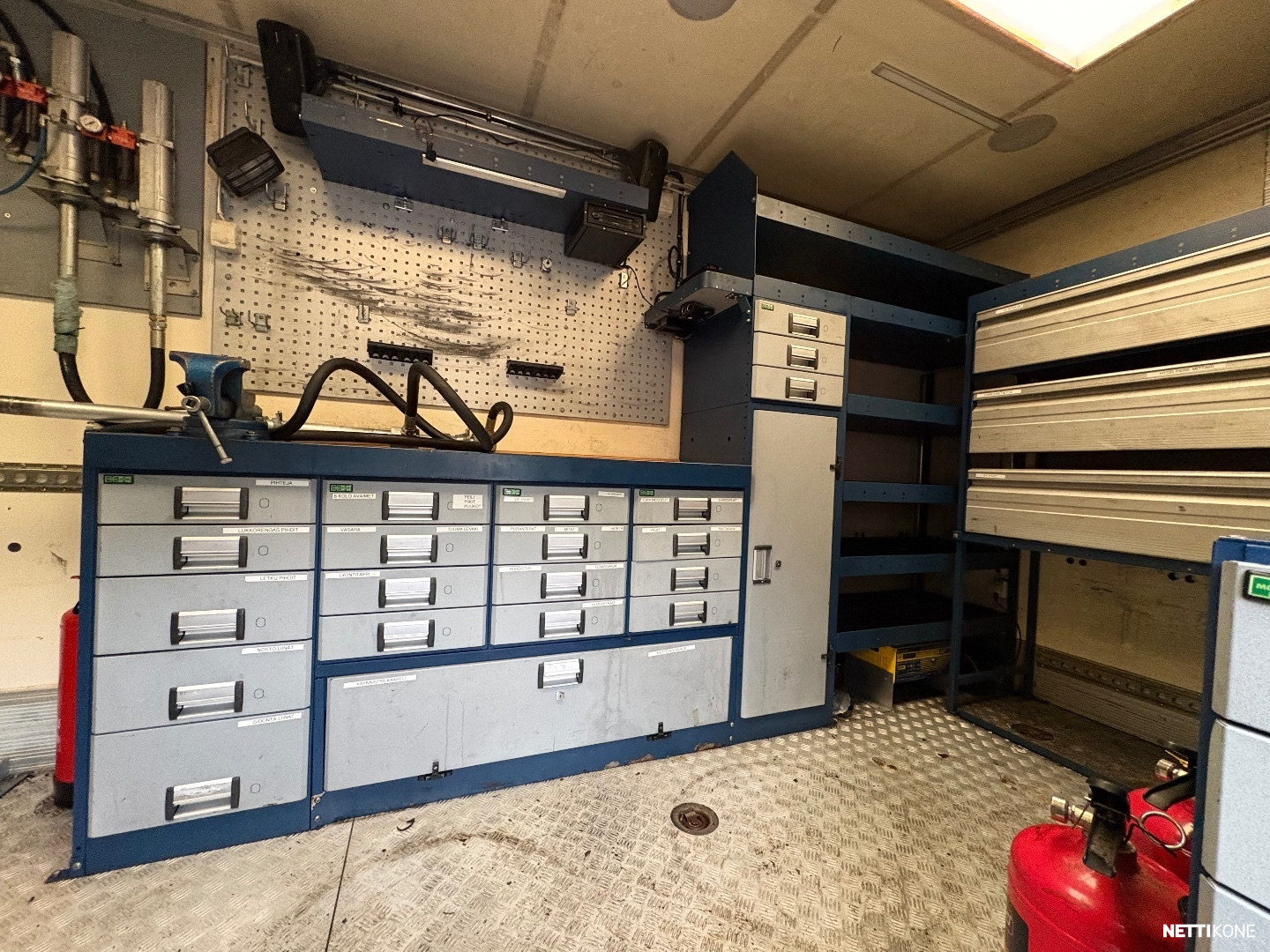 Mercedes-Benz Raskaankaluston Huoltoauto. Atego 1018 Runsaasti valmiuksia, Uusi Aggrekaatti 15kW 2006 - Image 9