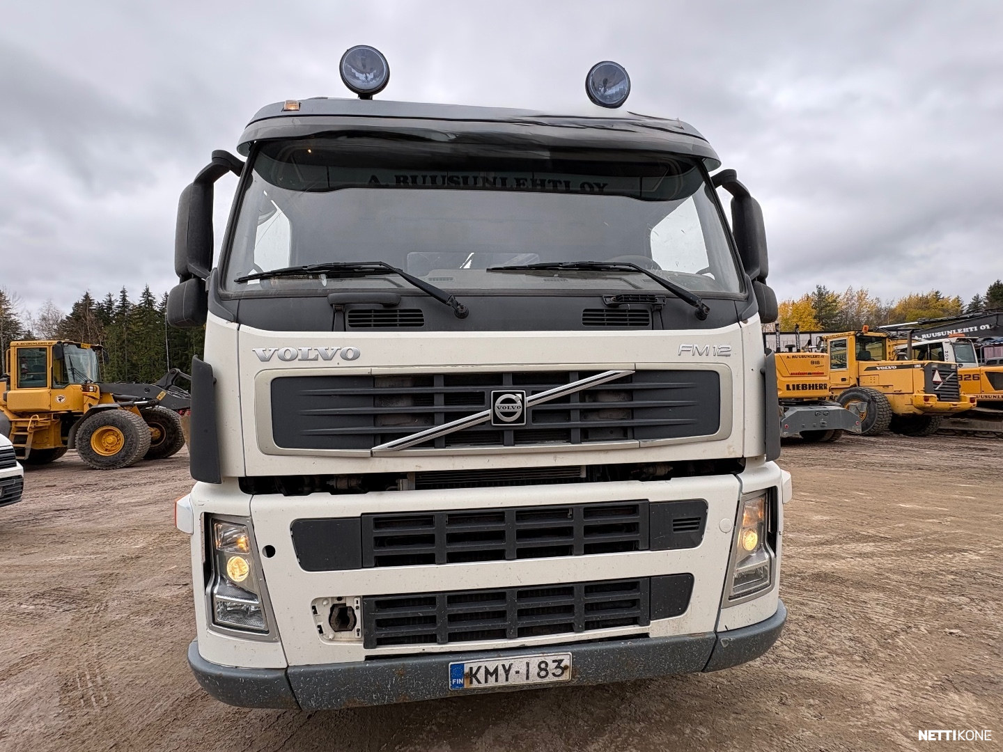 Volvo FM 420 8x4 Vaijerilaite + HIAB 220 C-4 nosturi Kauppaan kuuluu konelava ja roskalava 2002 - Image 3