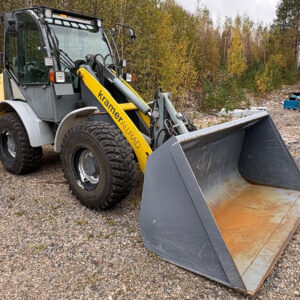 b0f830bcd5d226b7-large.jpg Kramer 750 23900 alv 0 % *Rahoitus tarjolla* *Lumikauha Maakauha Trukkipiikit* *Rasvari* 2011