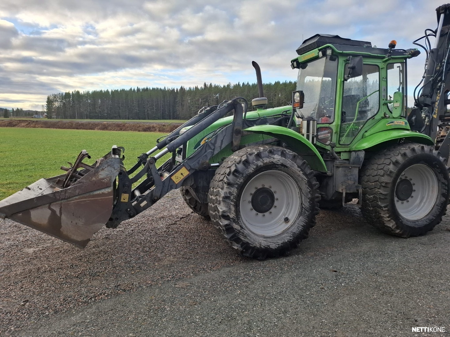 Lännen 880S 29.000€alv0 RAHOITUS/LEASING TARJOLLA! ENGCON* LUISKAKAUHA* TRUKKIPIIKIT* KOURA 2003