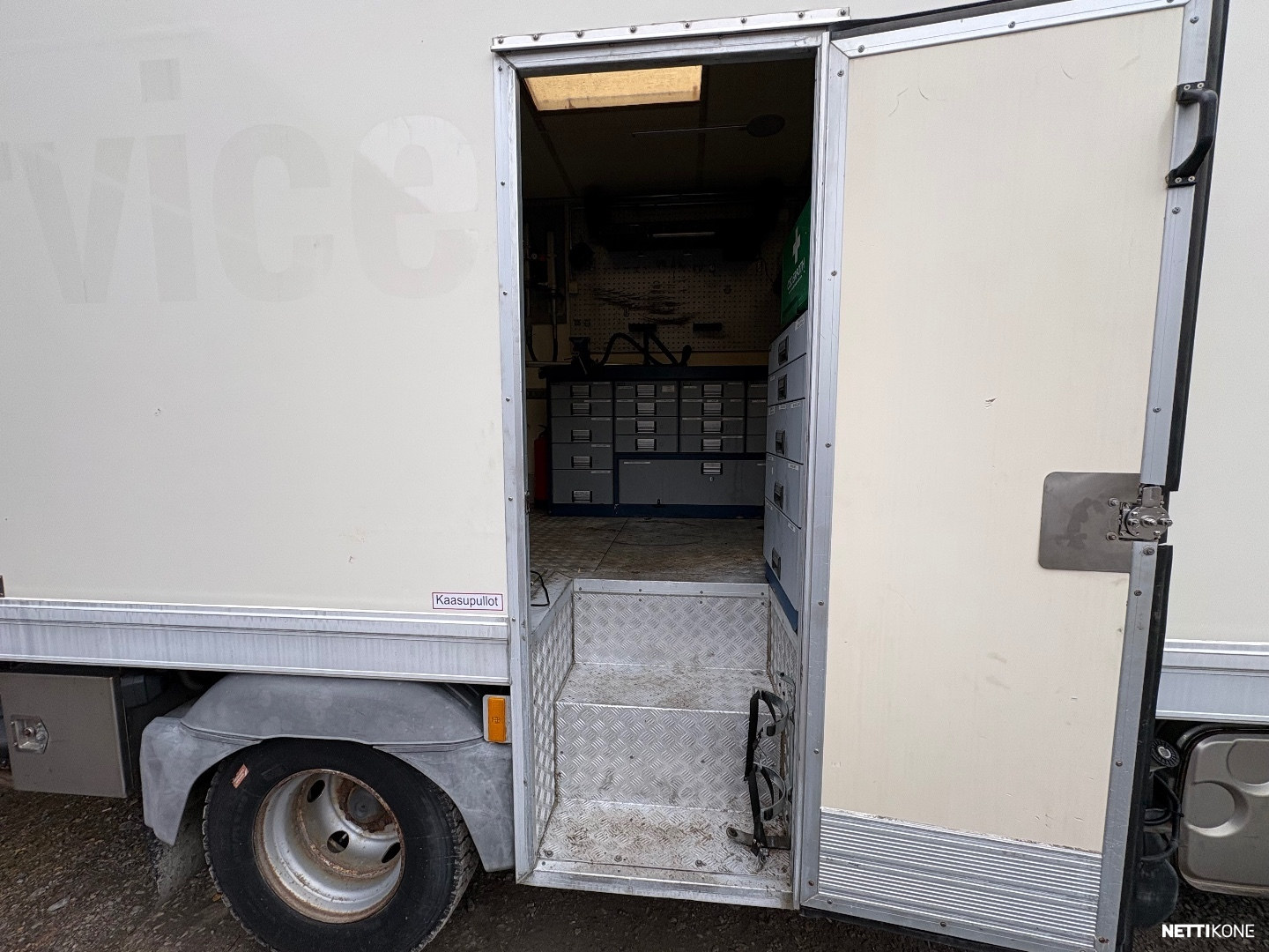 Mercedes-Benz Raskaankaluston Huoltoauto. Atego 1018 Runsaasti valmiuksia, Uusi Aggrekaatti 15kW 2006 - Image 8