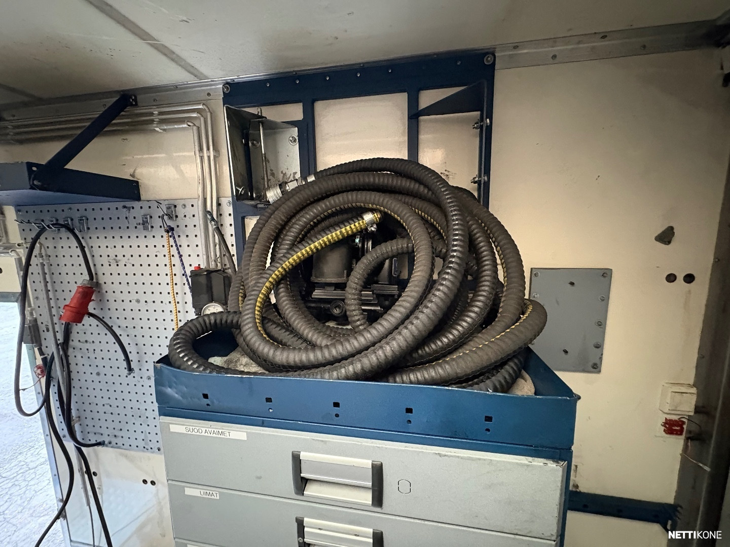 Mercedes-Benz Raskaankaluston Huoltoauto. Atego 1018 Runsaasti valmiuksia, Uusi Aggrekaatti 15kW 2006 - Image 17