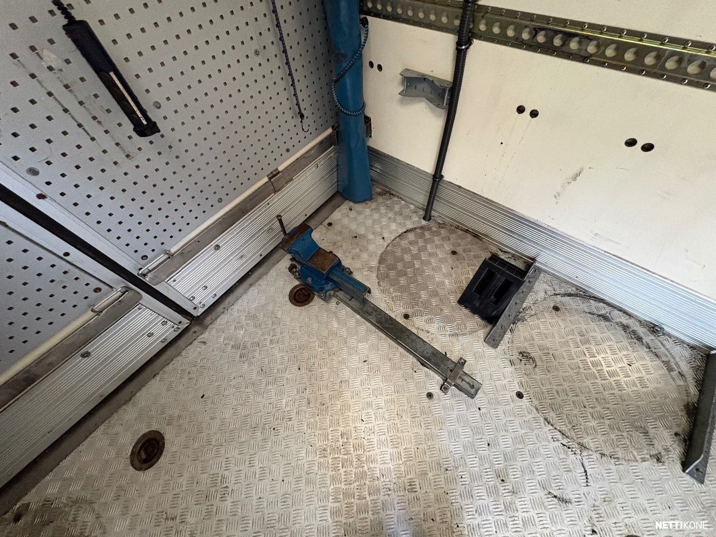 Mercedes-Benz Raskaankaluston Huoltoauto. Atego 1018 Runsaasti valmiuksia, Uusi Aggrekaatti 15kW 2006 - Image 18