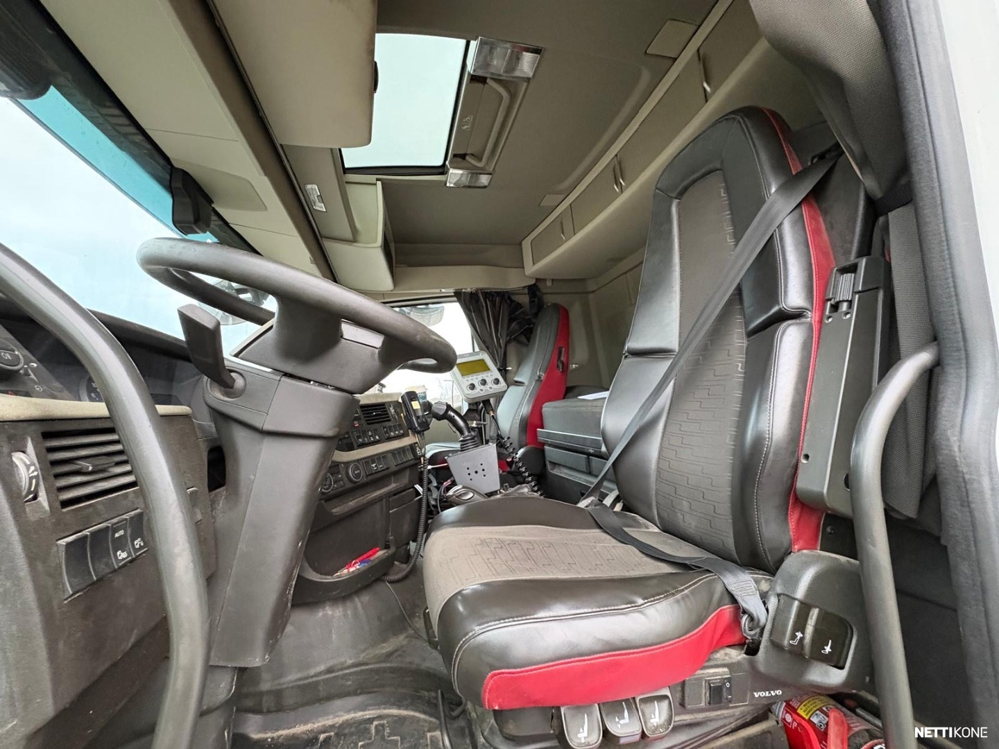 Volvo MYYTY !!FH540 PERÄVAUNU KOME* AURAVARUSTEET* SUOLAKONTTI* SIVUAURA 2018 - Image 29