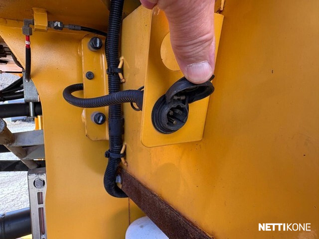 Volvo L 180 H MYYTY !! 139 000 alv 0 % *Uudet renkaat* *Vaaka* *V-kauha* *Rahoitus/Leasing tarjolla!* 2016 - Image 9