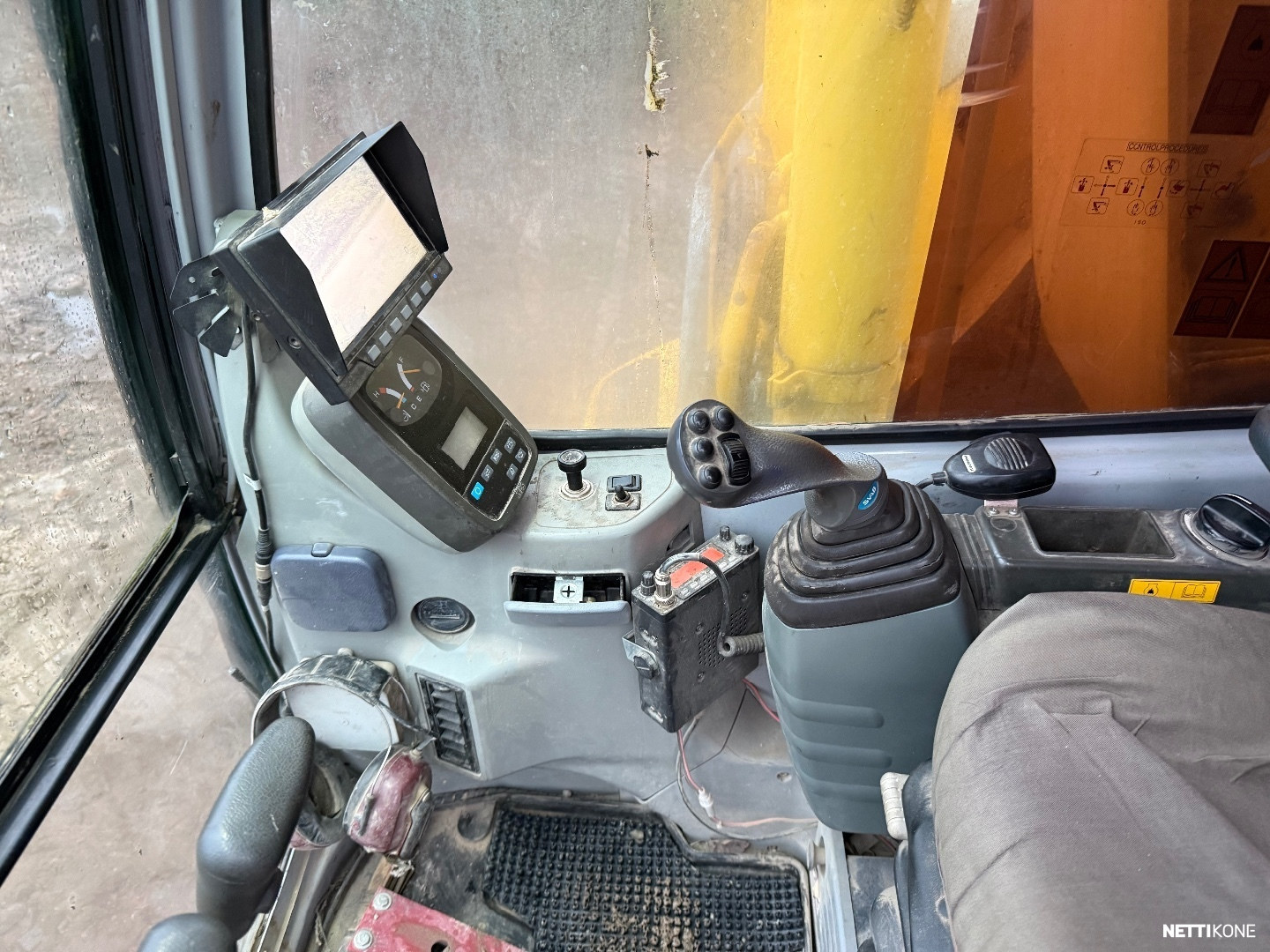 New Holland E135SR-1ES MYYTY !!! 32.000€ RAHOITUS/LEASING TARJOLLA* ENGCON*LUISKAKAUHA 2007 - Image 28