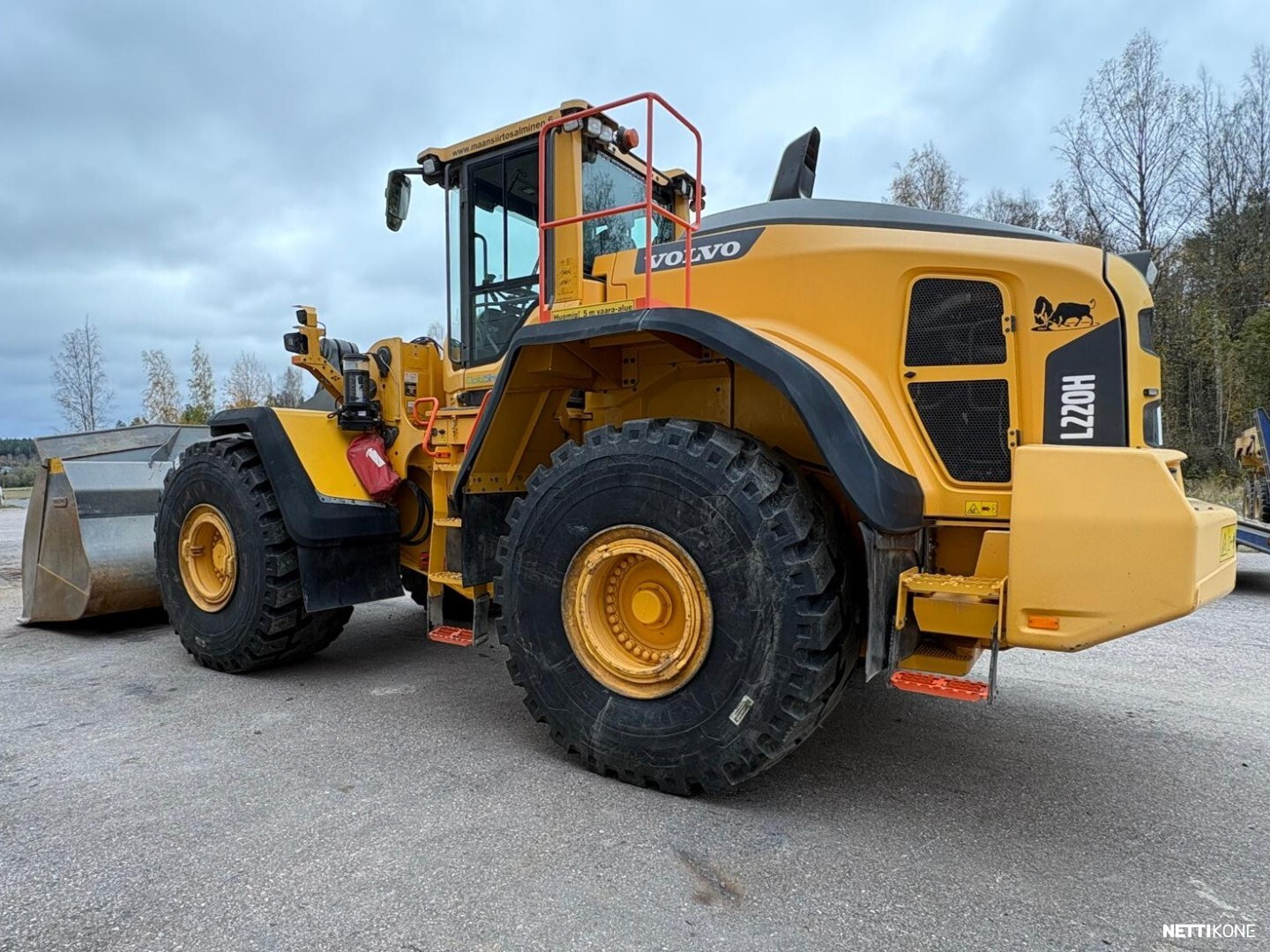 Volvo L 220 H VARATTU !!! 157 000 alv 0 % *Rahoitus/Leasing tarjolla* *Uudet renkaat* *V-kauha* *Vaaka* *1-omistaja* 2017 - Image 3