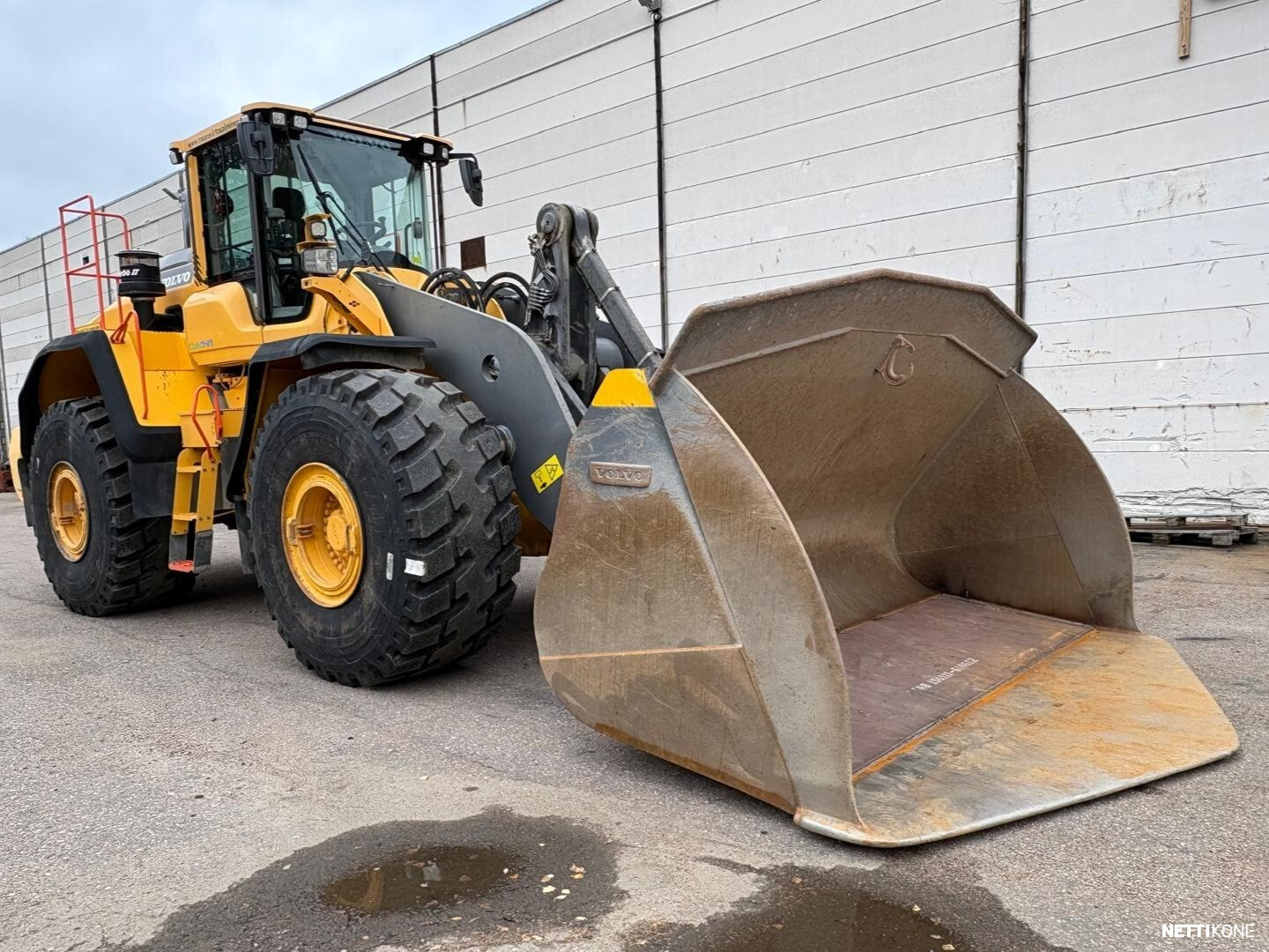 Volvo L 220 H VARATTU !!! 157 000 alv 0 % *Rahoitus/Leasing tarjolla* *Uudet renkaat* *V-kauha* *Vaaka* *1-omistaja* 2017 - Image 5