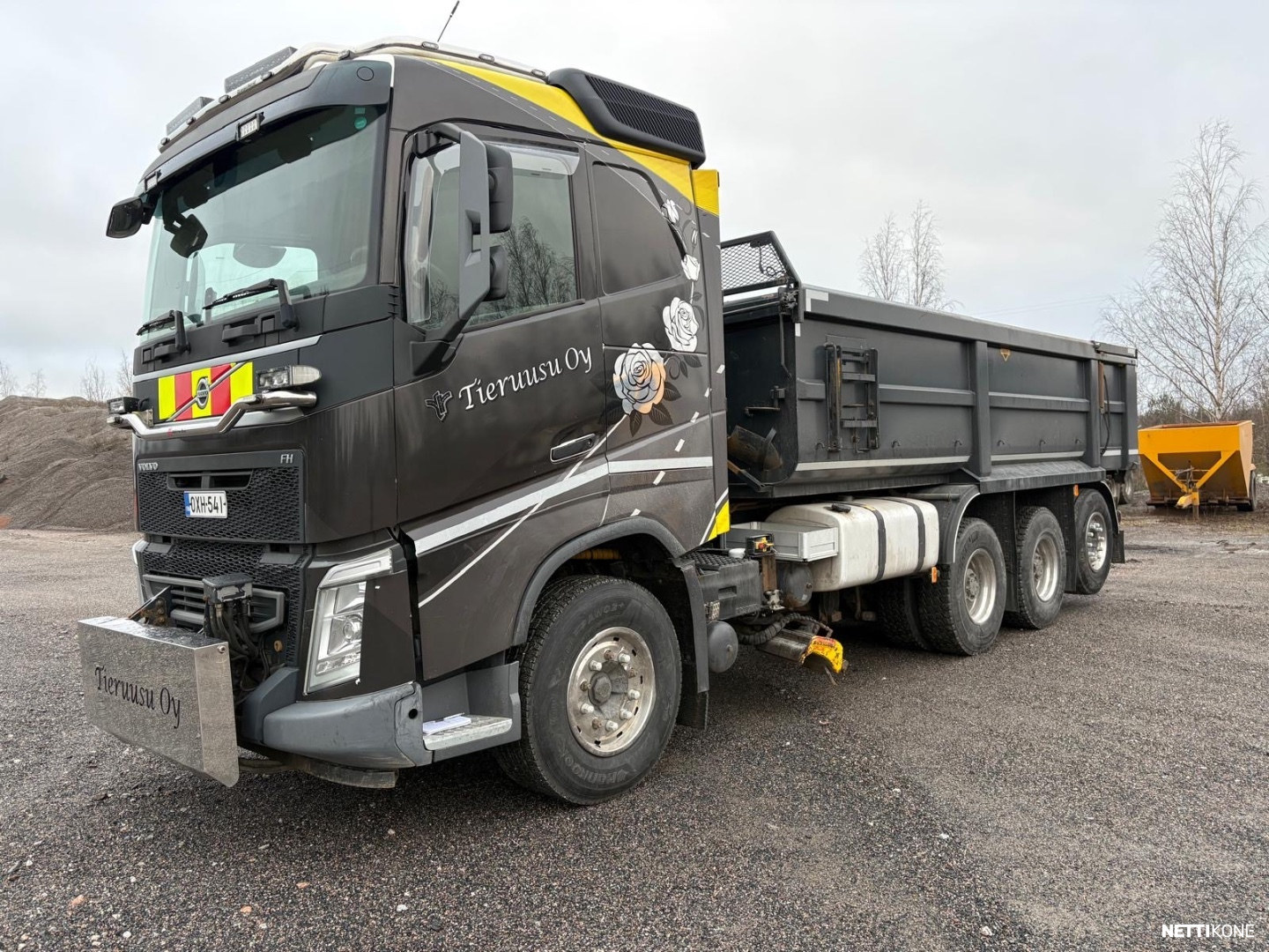 Volvo MYYTY !!FH540 PERÄVAUNU KOME* AURAVARUSTEET* SUOLAKONTTI* SIVUAURA 2018 - Image 3