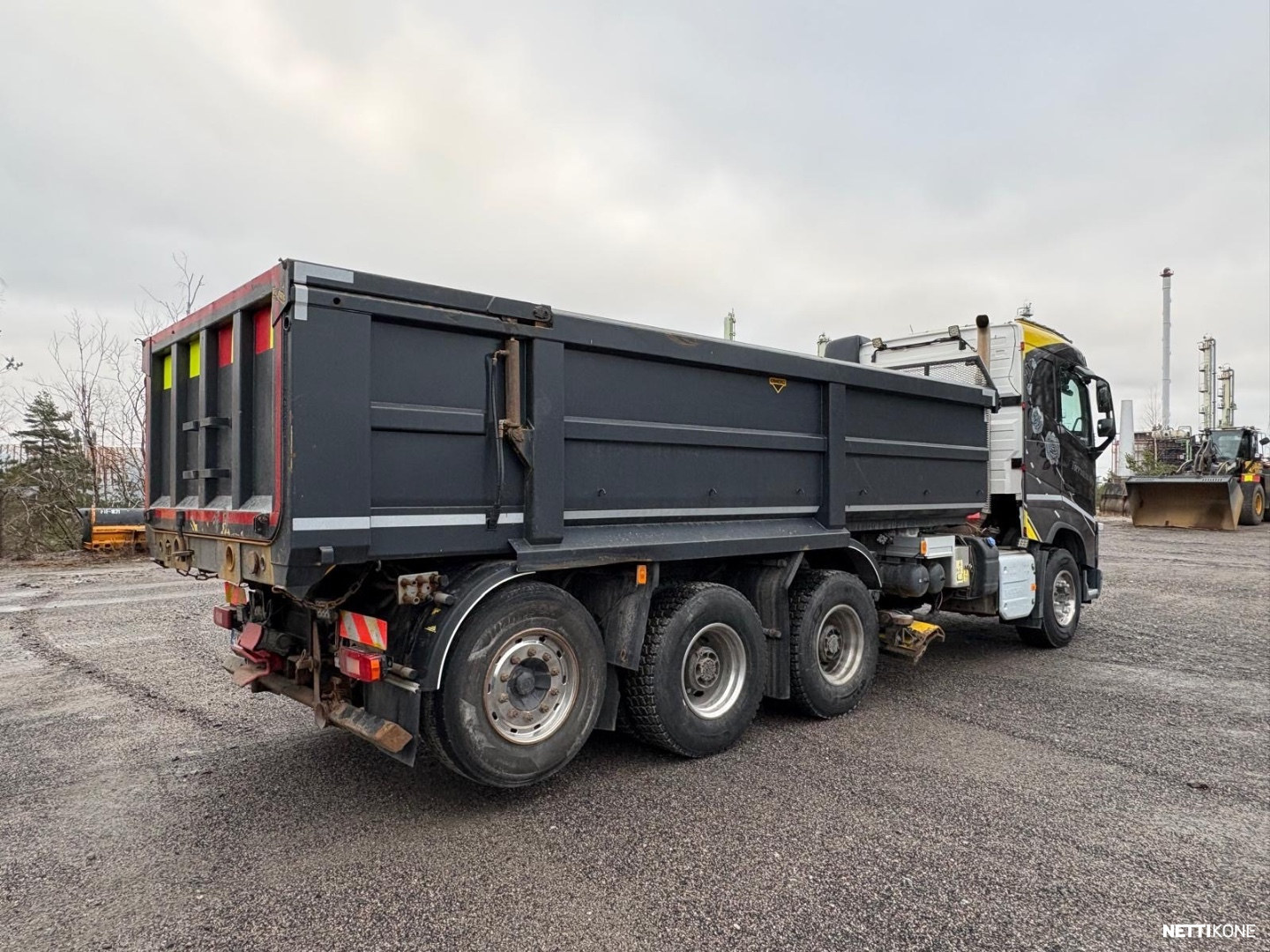 Volvo MYYTY !!FH540 PERÄVAUNU KOME* AURAVARUSTEET* SUOLAKONTTI* SIVUAURA 2018 - Image 6