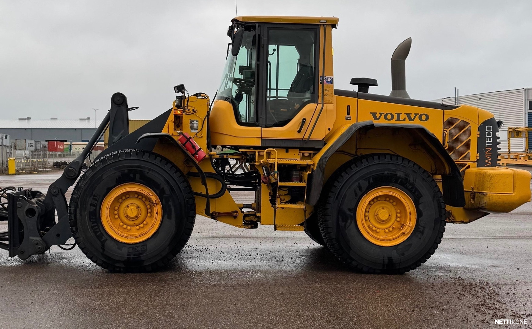 Volvo L 120 F 50.500€ALV0 RAHOITUS/LEASING TARJOLLA! VAAKA* LAMELLI RENKAAT HYVÄT* HUOLLETTU* SIISTI KONE! 2008