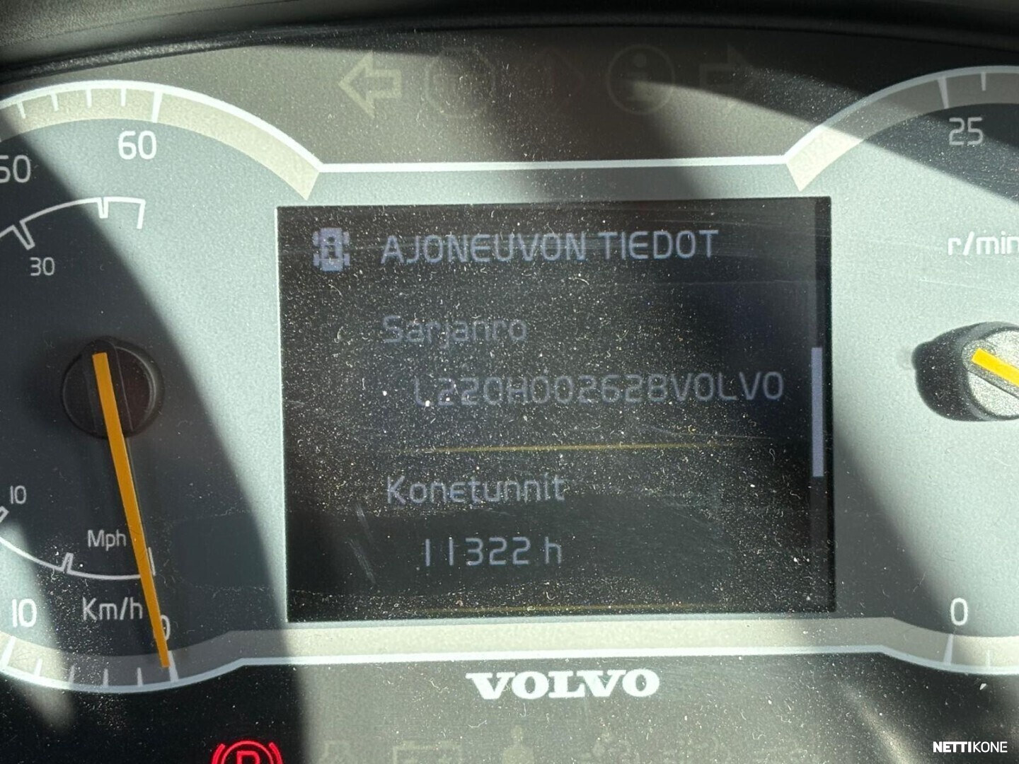 Volvo L 220 H VARATTU !!! 157 000 alv 0 % *Rahoitus/Leasing tarjolla* *Uudet renkaat* *V-kauha* *Vaaka* *1-omistaja* 2017 - Image 16