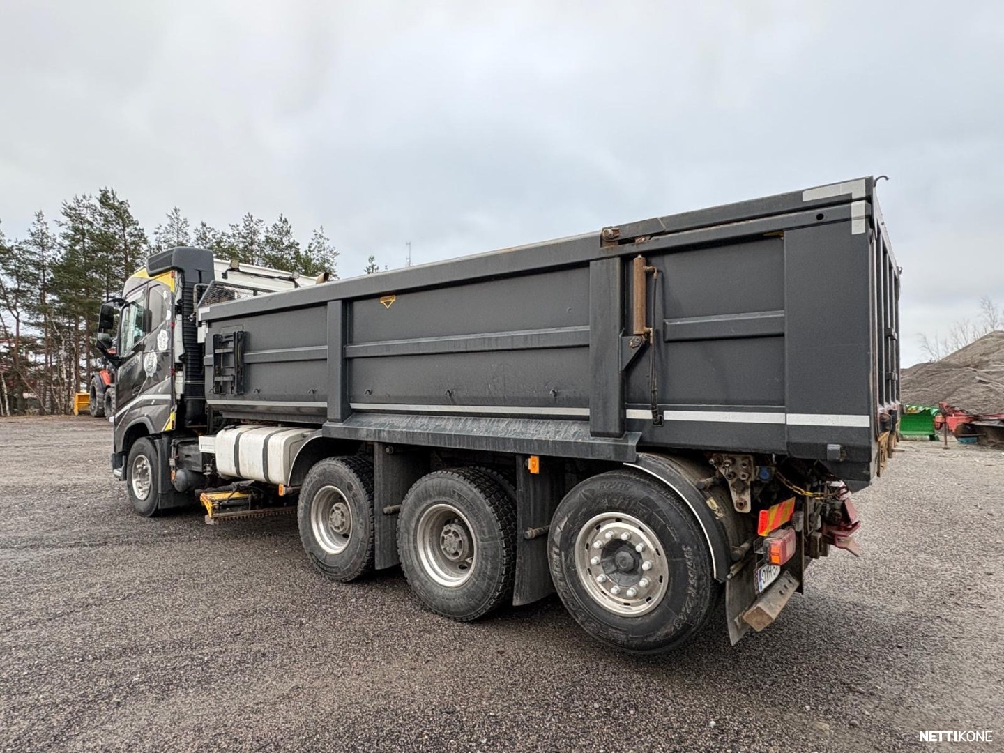 Volvo MYYTY !!FH540 PERÄVAUNU KOME* AURAVARUSTEET* SUOLAKONTTI* SIVUAURA 2018 - Image 9