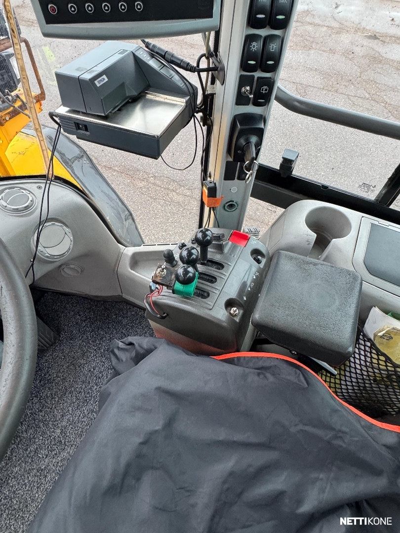 Volvo L 120 F 50.500€ALV0 RAHOITUS/LEASING TARJOLLA! VAAKA* LAMELLI RENKAAT HYVÄT* HUOLLETTU* SIISTI KONE! 2008 - Image 16