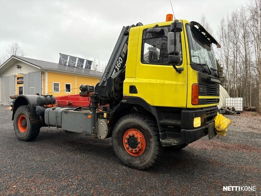 Daf 75 ATi 4x4 Raskas maastohinuri Kaksi vinssiä, kunnon tukitassut, hinauspuomi 1994 - Image 3
