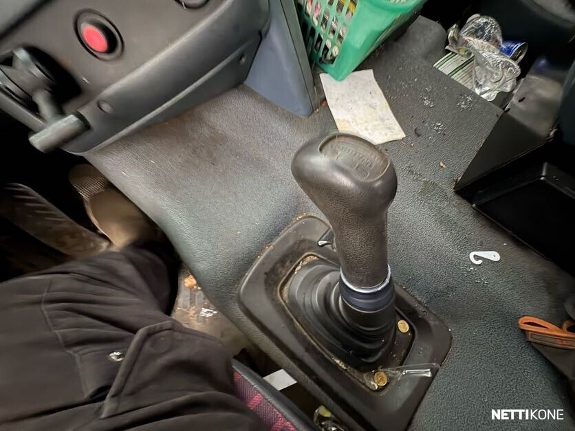 Daf 75 ATi 4x4 Raskas maastohinuri Kaksi vinssiä, kunnon tukitassut, hinauspuomi 1994 - Image 19
