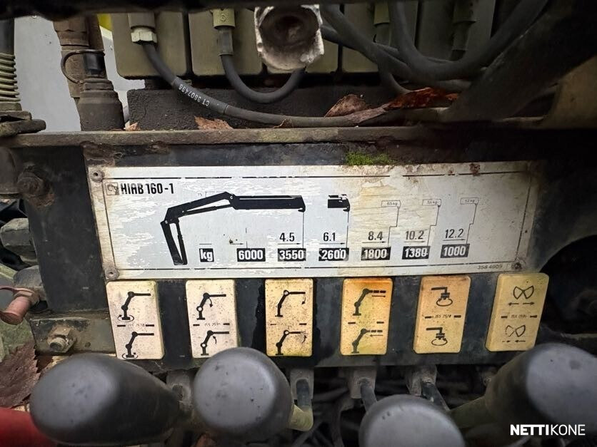 Daf 75 ATi 4x4 Raskas maastohinuri Kaksi vinssiä, kunnon tukitassut, hinauspuomi 1994 - Image 9