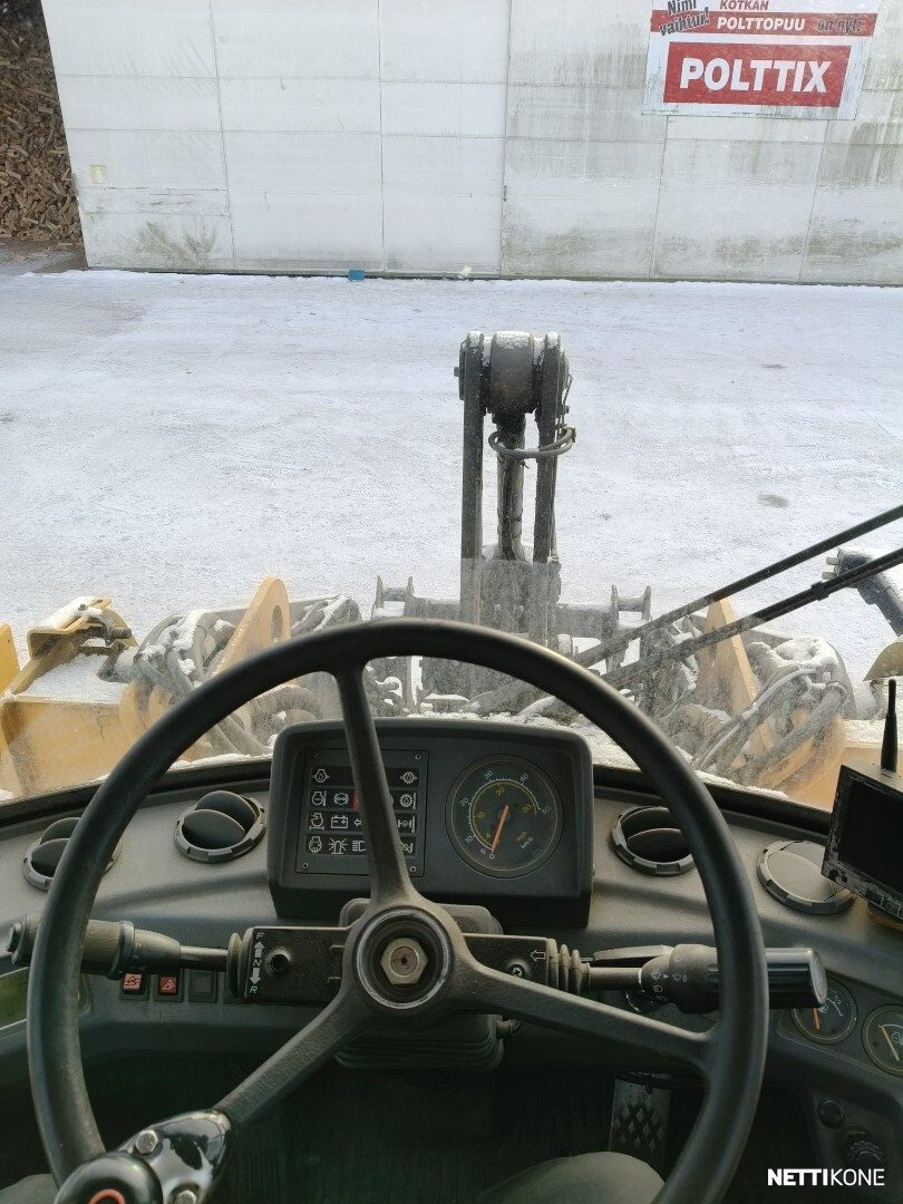 Volvo L 90 C MYYTY/SOLD ! 30500 alv 0 % *VAAKA* *2XRENKAAT* *RASVARI* *LISÄHYDRAULIIKKA* *RAHOITUS TARJOLLA* 1999 - Image 21