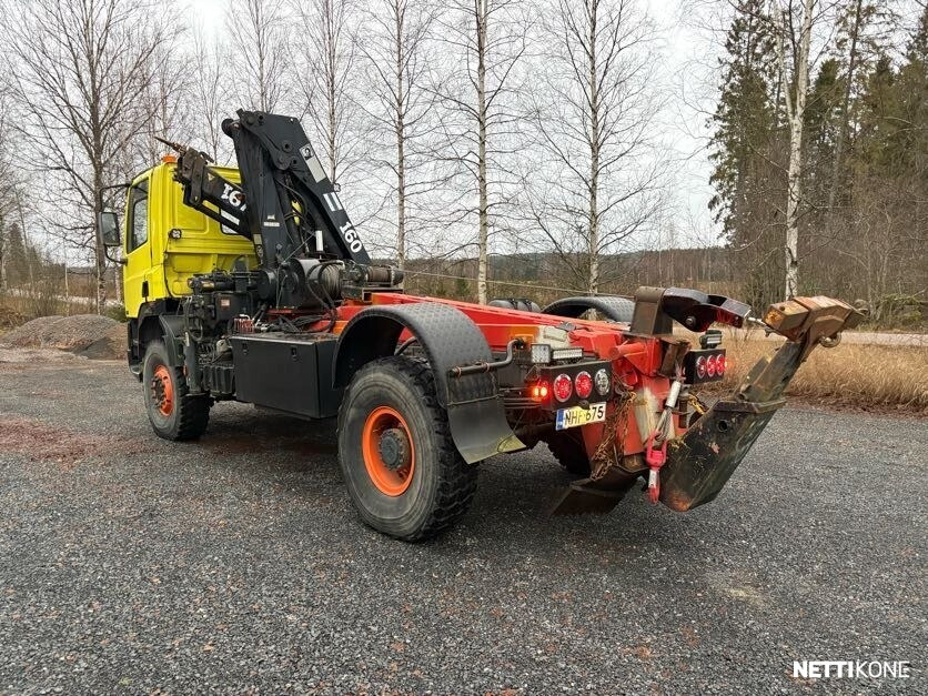Daf 75 ATi 4x4 Raskas maastohinuri Kaksi vinssiä, kunnon tukitassut, hinauspuomi 1994 - Image 4