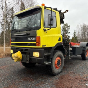 fc8309b687a62997-large.jpg Daf 75 ATi 4x4 Raskas maastohinuri Kaksi vinssiä, kunnon tukitassut, hinauspuomi 1994