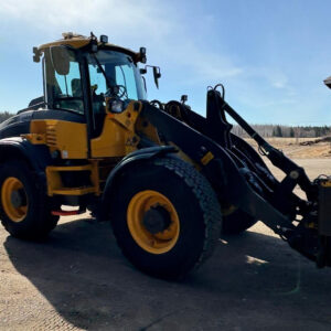 1dd008274a2be2d3-large.jpg Volvo L 50 HS 120 000 ALV 0 % *VAIN 470H* *4s HYDRAULIIKKA* *VIPUOHJAUS* *50 KM/H* *KAUHA* *NOSTOJIBI* *RASVARI* 2021