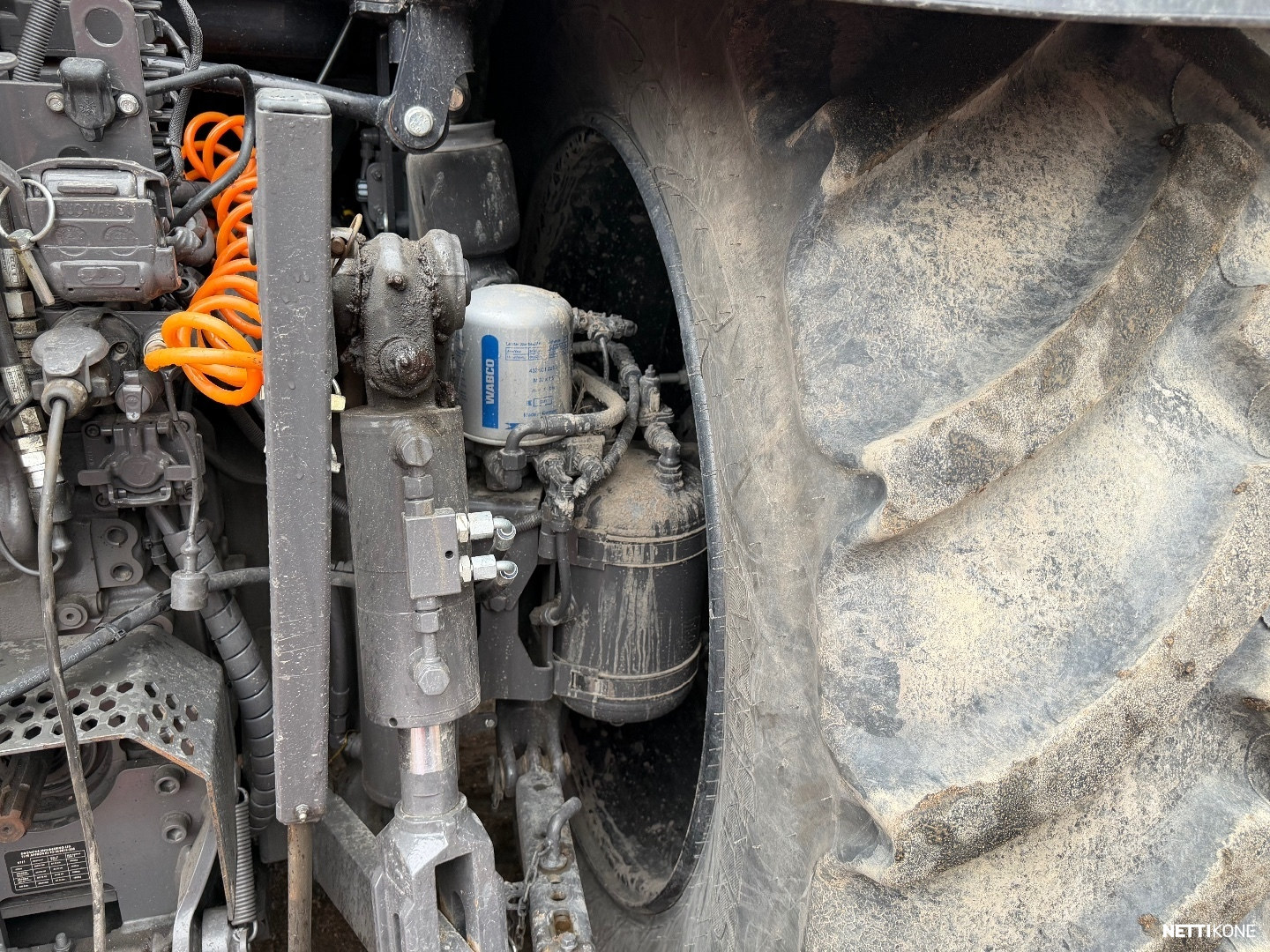 Valtra T175EV 125.000€ALV0 ETUKUORMAAJA* ETU PTO* HUIPPUVARUSTEET* RAHOITUS/LEASING 2024 - Image 18