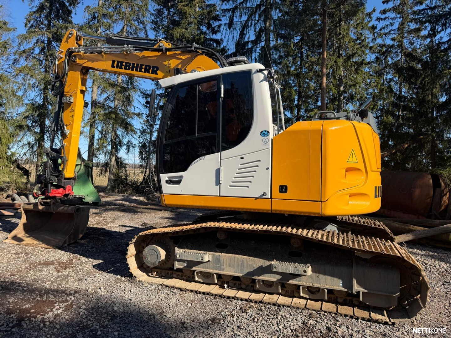 Liebherr R 914 Compact S 125 000 ALV 0 % *VAIN 1124h* *ROTOTILT+SAKSET* *LUISKAKAUHA* *1-OMISTAJA* *RAHOITUS TARJOLLA* 2022 - Image 3