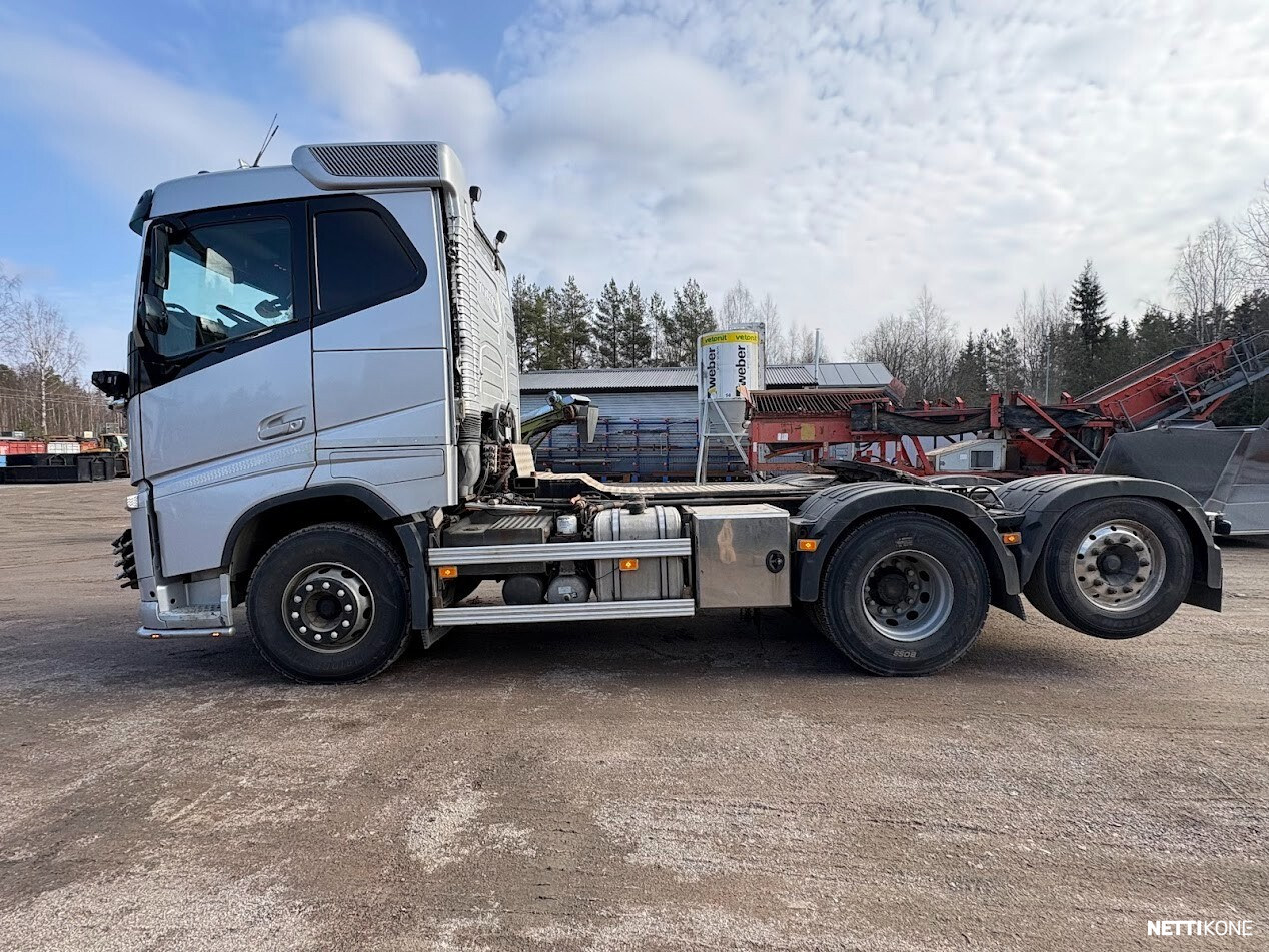 Volvo FH13 540 6x2 vetoauto aurapuskuri + suolainvalmius Euro 6 *29000,00 + alv * Rahoitus / Leasing * 2014 - Image 6