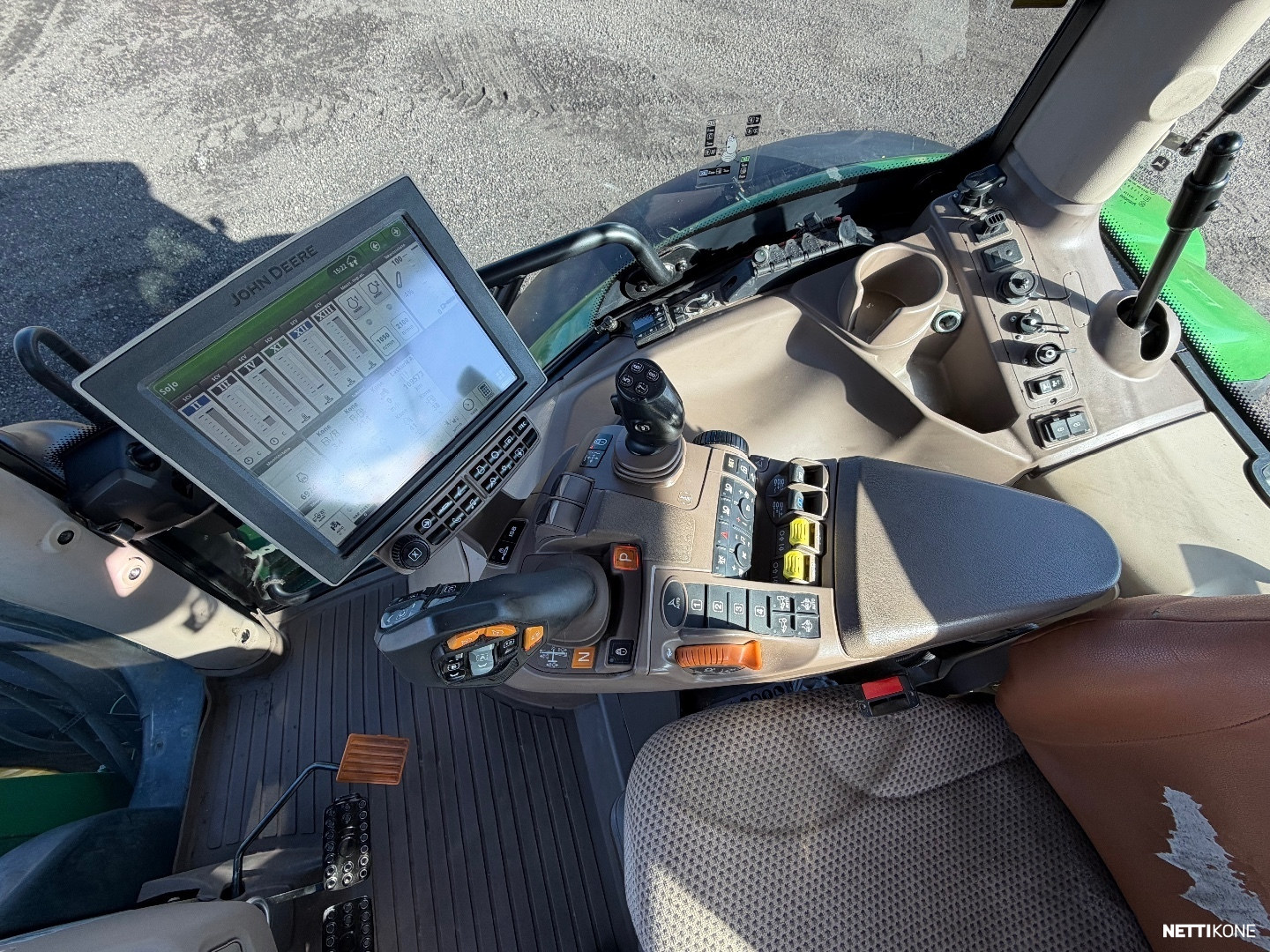 John Deere 6155R 93.000€ALV0 RAHOITUS/LEASING TARJOLLA! PREMIUM EDITION* ETUNOSTOLAITE* ETU PTO * SIISTI JONTIKKA 2022 - Image 24