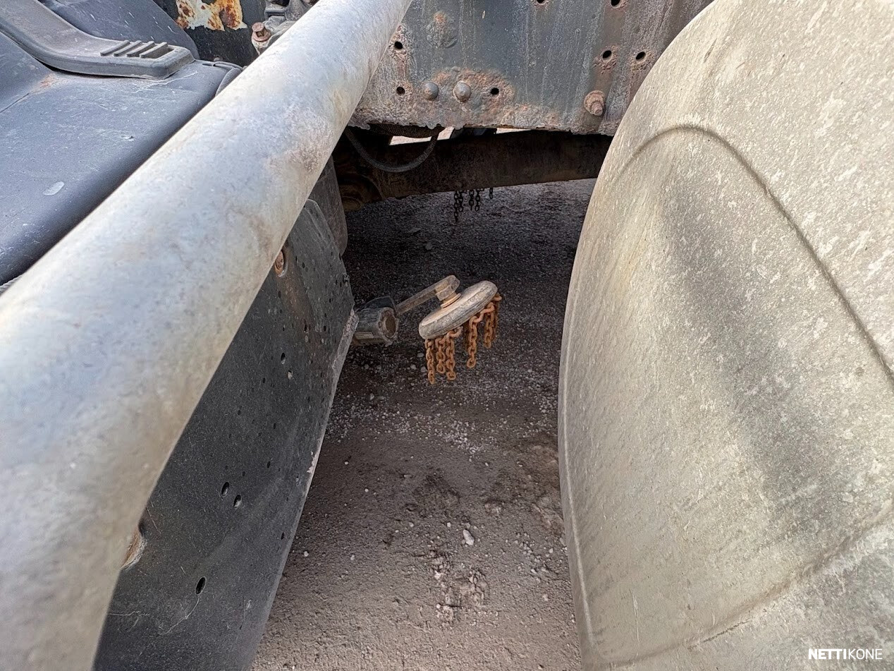 Volvo FH13 540 6x2 vetoauto aurapuskuri + suolainvalmius Euro 6 *29000,00 + alv * Rahoitus / Leasing * 2014 - Image 9