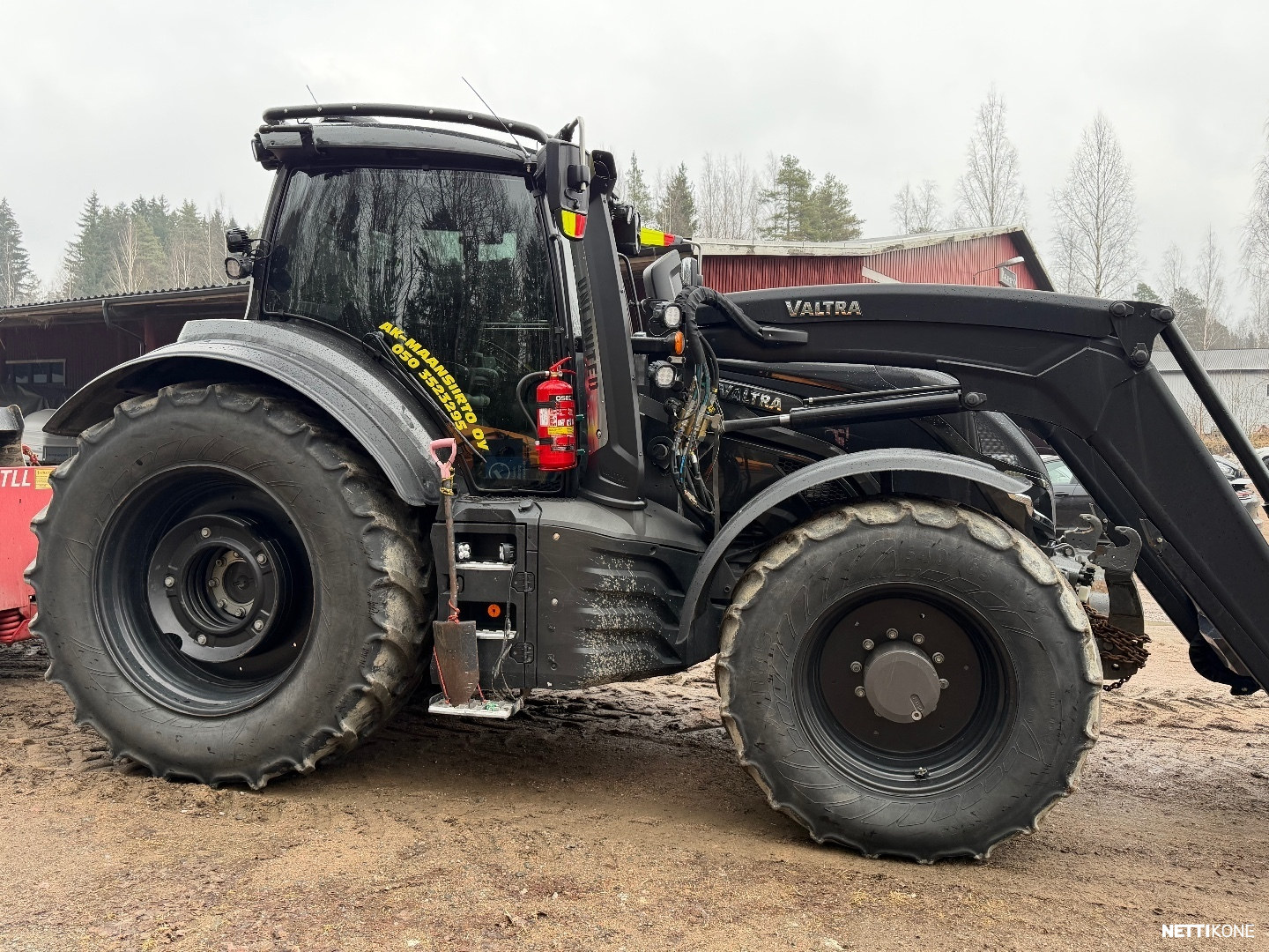 Valtra T175EV 125.000€ALV0 ETUKUORMAAJA* ETU PTO* HUIPPUVARUSTEET* RAHOITUS/LEASING 2024 - Image 9