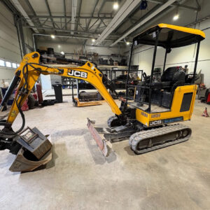 JCB 19C-1E ELECTRIC, 2019, 781h, Sähkökone! Kallistuva liitin, 2 kauhaa 41900,00 € + alv ** Rahoitus / Leasing** 2019