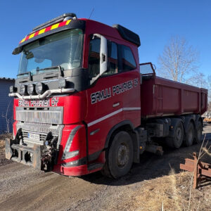 8f0d5feb03144edb-large.jpg Volvo FH16 660hv, 190000km, Tienhoitoauto Euro 6 199000,00 € + alv **Rahoitus / Leasing** 2023