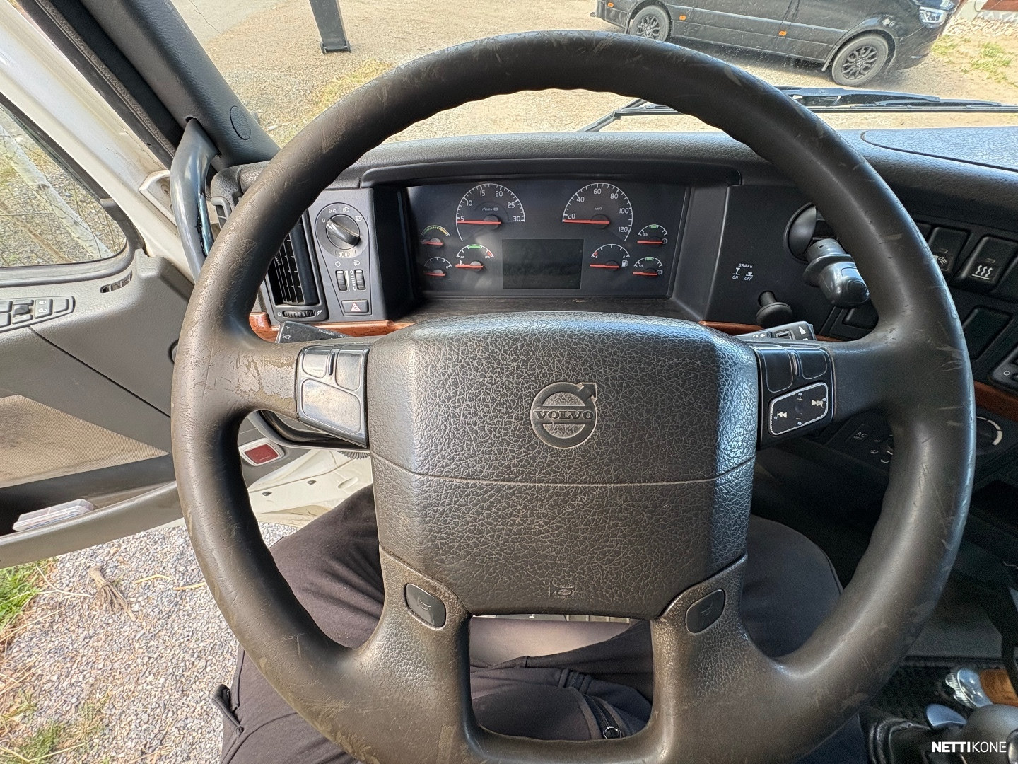 Volvo FH420 8x4 Tridem Paperipiirturi Metsäkoneritilä 29900,00€ + alv *Rahoitus / Leasing* 2004 - Image 43