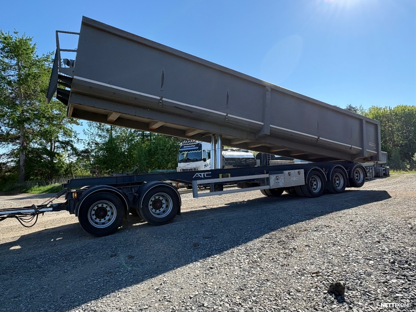 ATC APW kippikärry, 5-akselinen, Hardox lava, 32tn Nummen kippi 73500,00€ + alv **Rahoitus / Leasing ** 2022